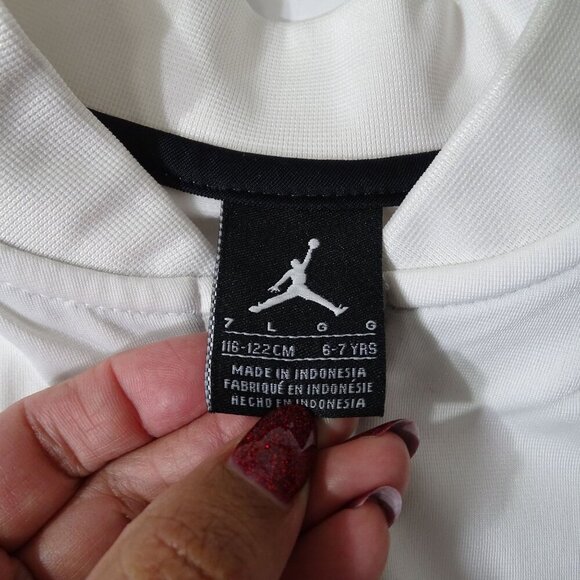 Air Jordan Full Zip Jacket Boys Size 7 White Black with Logo Basketball Athletic - Picture 5 of 6